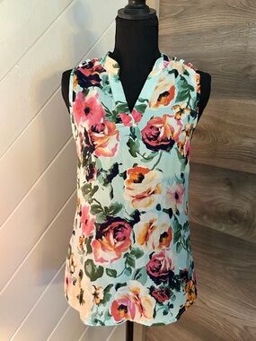 Rue21 Floral Print Top in Green, Pink, White